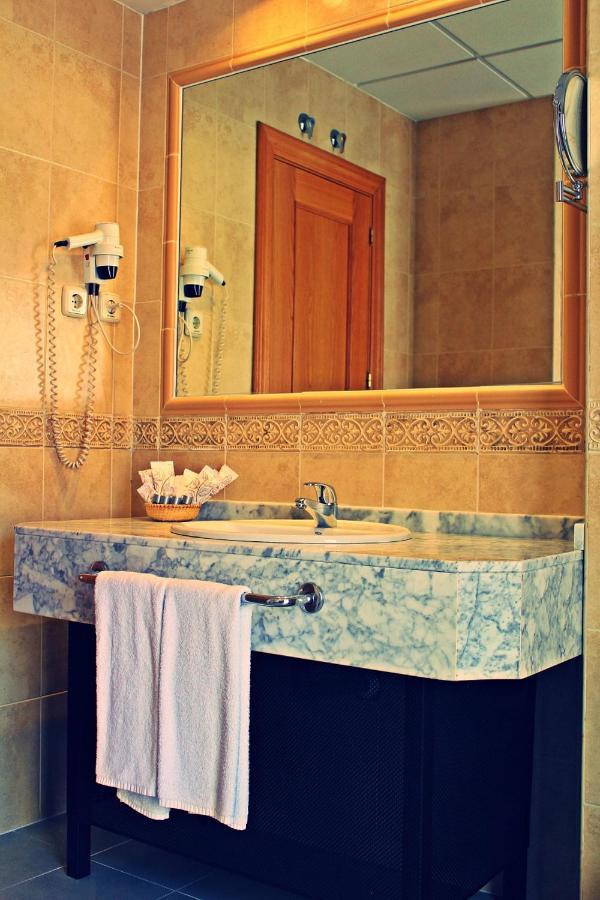 Hotel Equo Aranjuez Luaran gambar